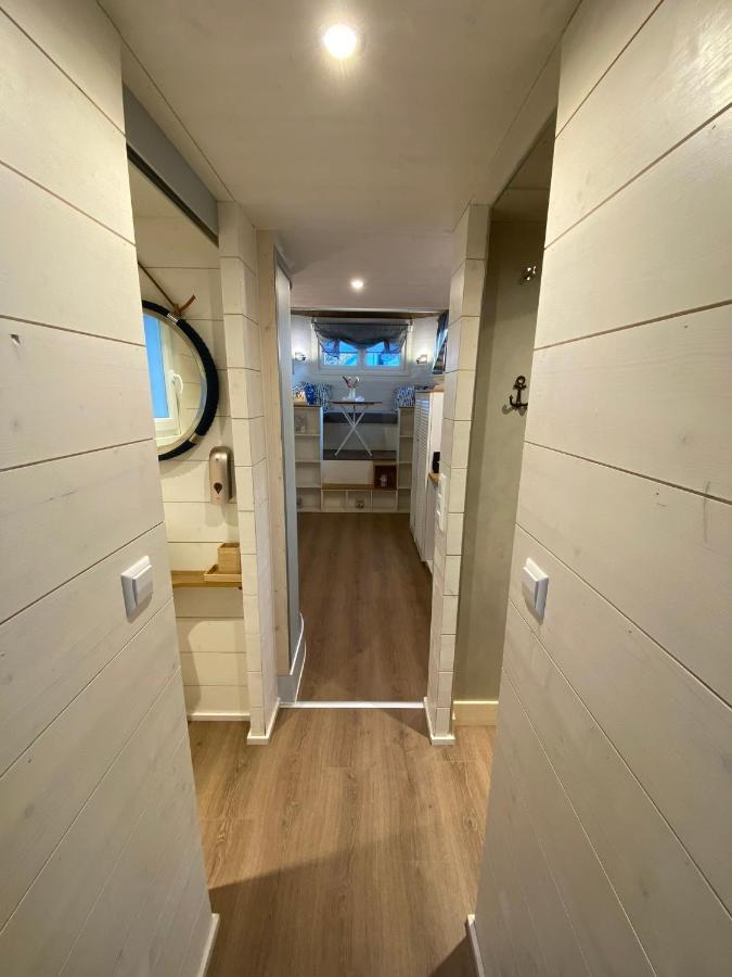 Tiny House Ems Im Pier9 Tiny House Hotel Hamm  Bagian luar foto