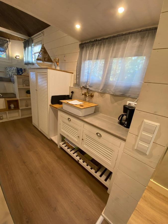 Tiny House Ems Im Pier9 Tiny House Hotel Hamm  Bagian luar foto