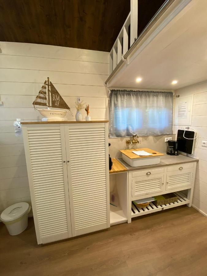 Tiny House Ems Im Pier9 Tiny House Hotel Hamm  Bagian luar foto